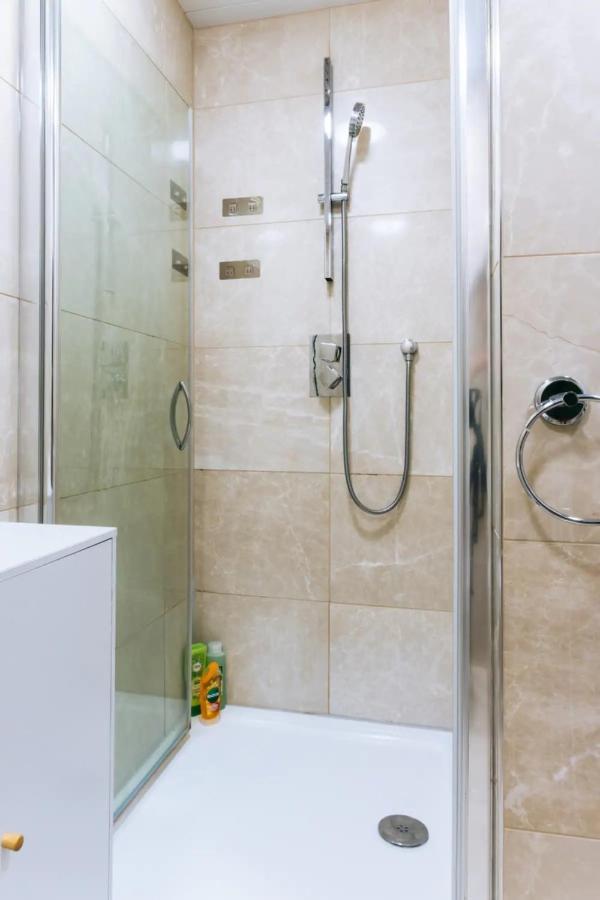 Homely 3 Bedroom In The Heart Of Central إدنبرة المظهر الخارجي الصورة