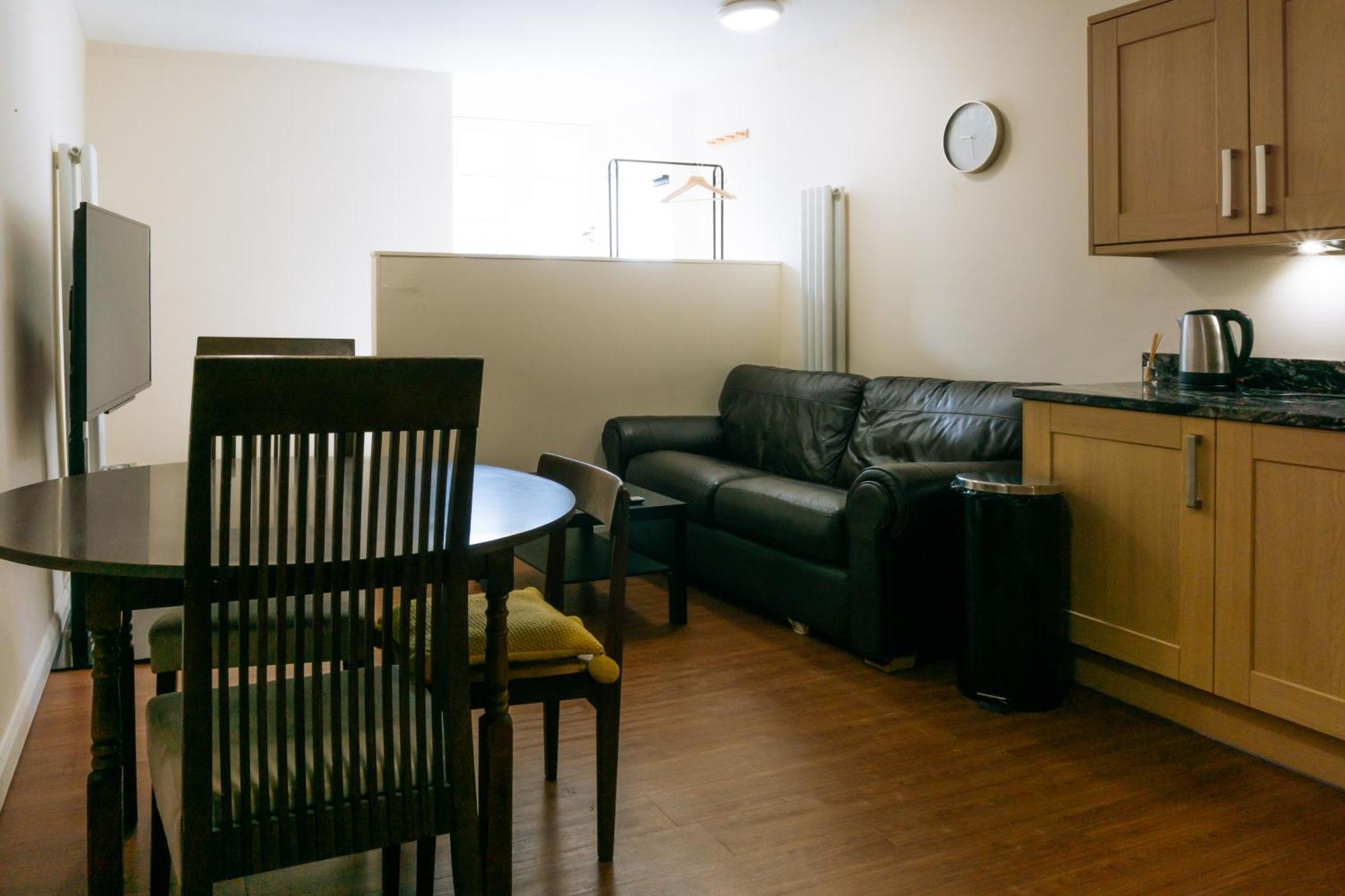 Homely 3 Bedroom In The Heart Of Central إدنبرة المظهر الخارجي الصورة